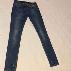 Zara Basic Denim skinny jeans. Mid wash.
